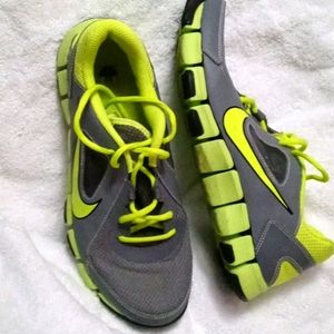 Nike cross trainers